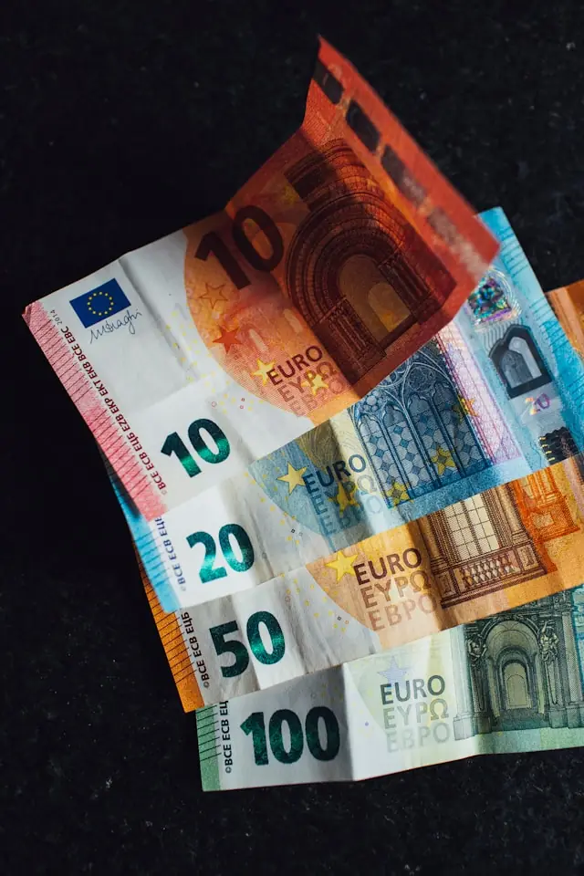 Technology salary guide Finland — March 2026